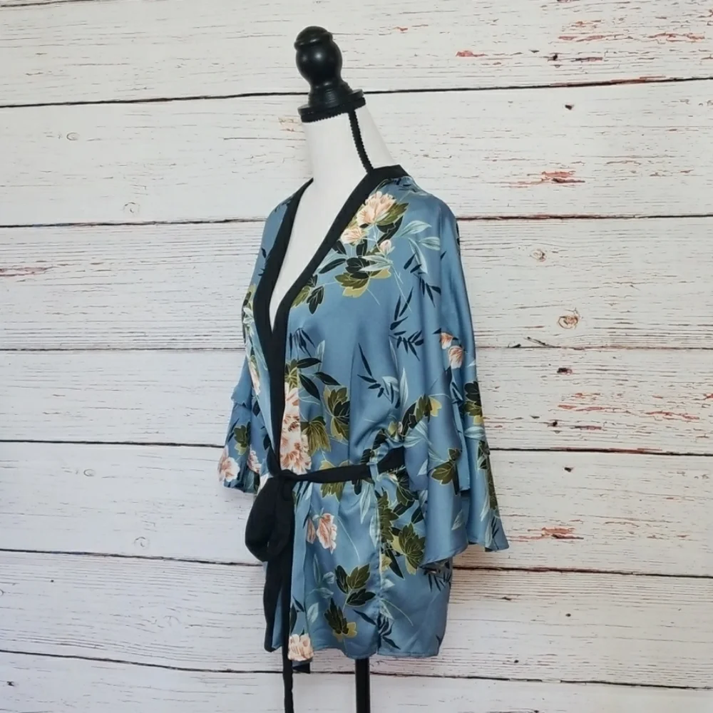 MISSGUIDED // ltd ed sexy-chic floral ruffle detail kimono wrap style jacket - Picture 4 of 10
